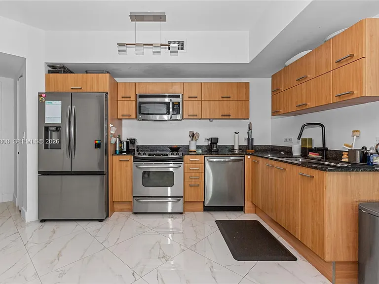 350 S Miami Ave #2102 — Photo 8