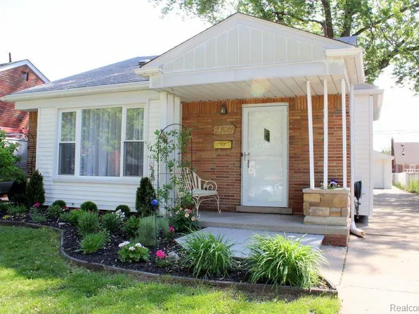 7687 Cortland Ave, Allen Park, MI 48101