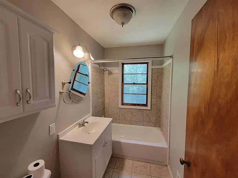 737 Lindberg Dr — Photo 7