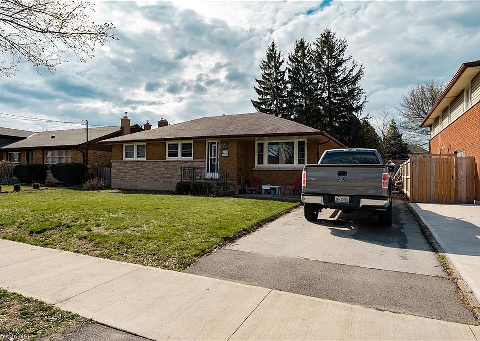 2nd image of 6324 Balmoral Ave