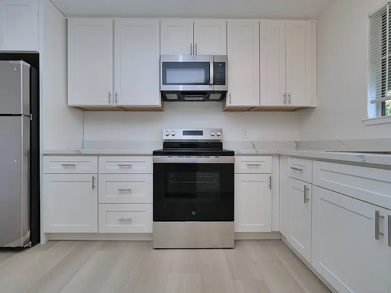 3217 Walnut Ave — Photo 6