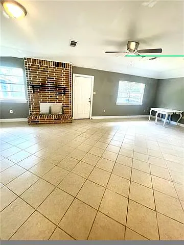 3 bed, 2.0 bath, 1750 sqft, $1,900 — Photo 4