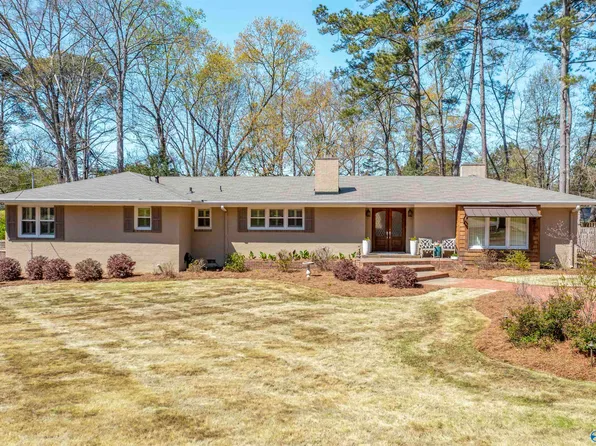 307 Claremont Dr, Gadsden, AL 35901