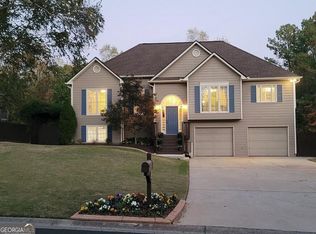 393 Valor Ridge Dr, Dallas, GA 30132