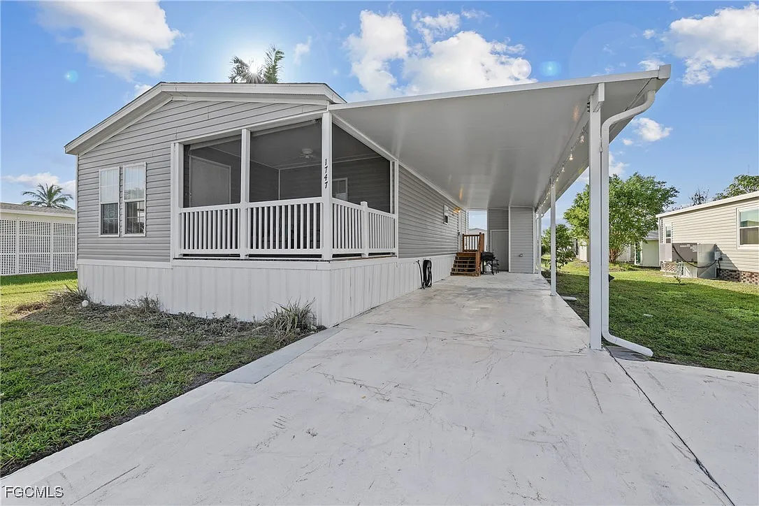 2 bed, 2.0 bath, 1080 sqft, $2,200 — Photo 1