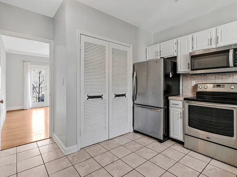 4305 Massachusetts Ave NW — Photo 10