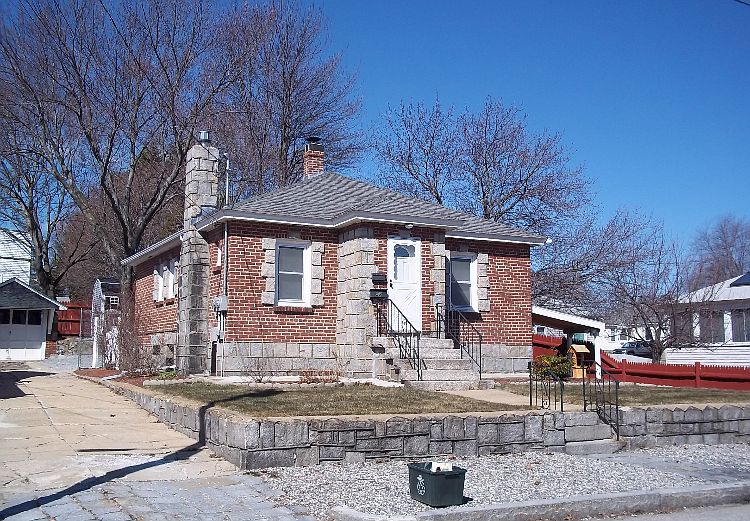 Adorable charming brick cape