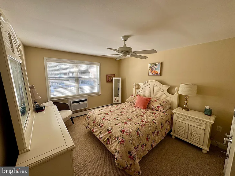 9300 Atlantic Ave #204 — Photo 17