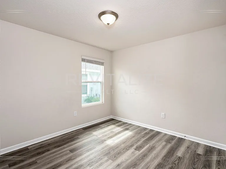 21962 Aleutian Ave — Photo 18