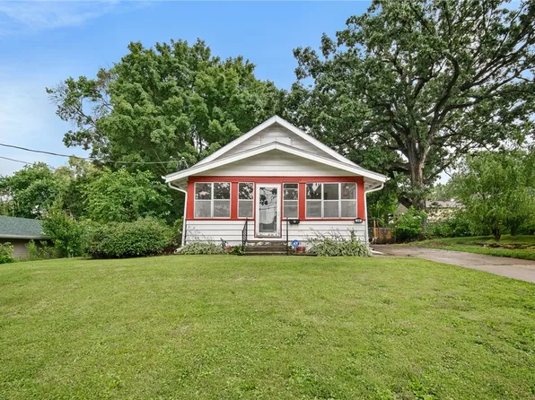 13 E Bell Ave, Des Moines, IA 50315