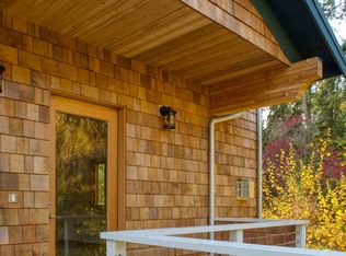 3935 Lytle Rd NE, Bainbridge Island, WA 98110