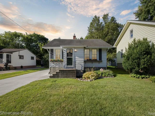 603 W Clinton St, Howell, MI 48843