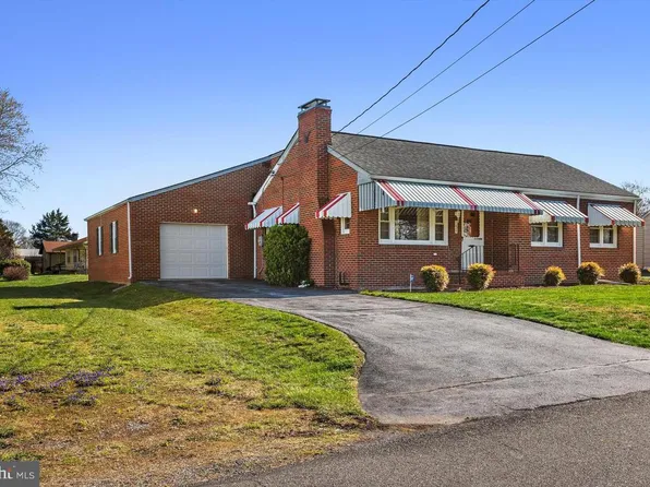 1020 Bell Air St, Stephens City, VA 22655