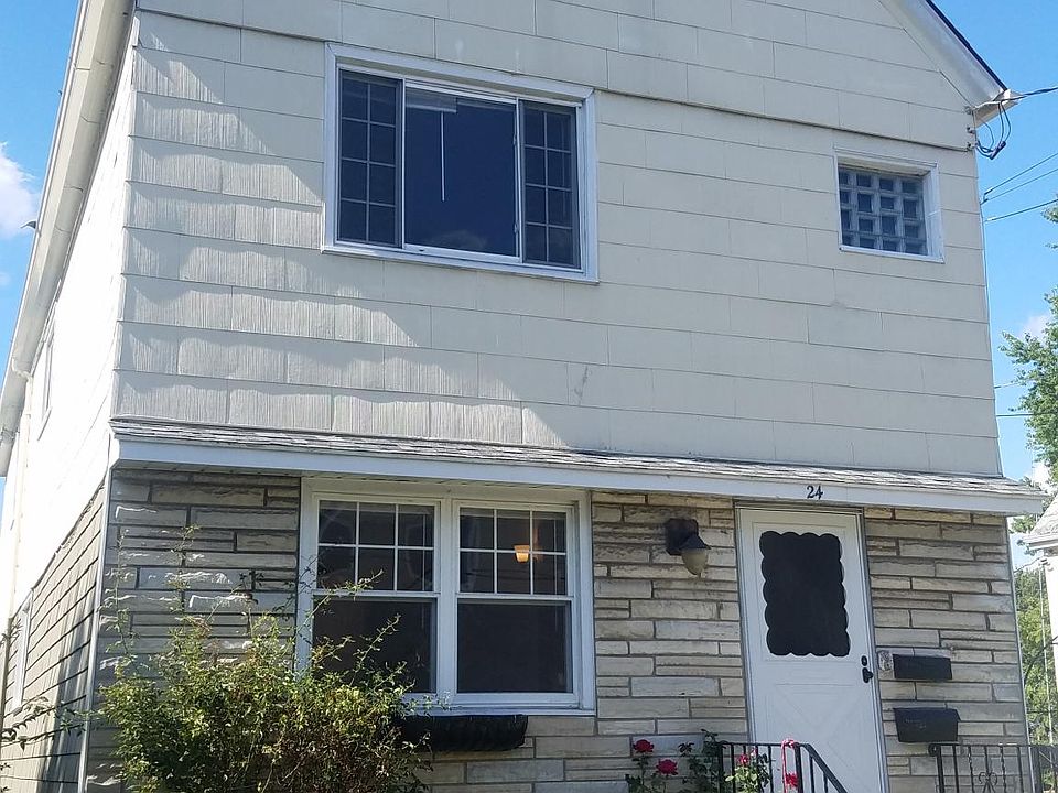 1st image of 24 Princeton Pl #1