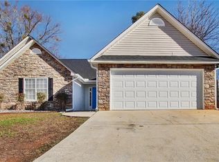 1528 Buckingham Pl, Stockbridge, GA 30281