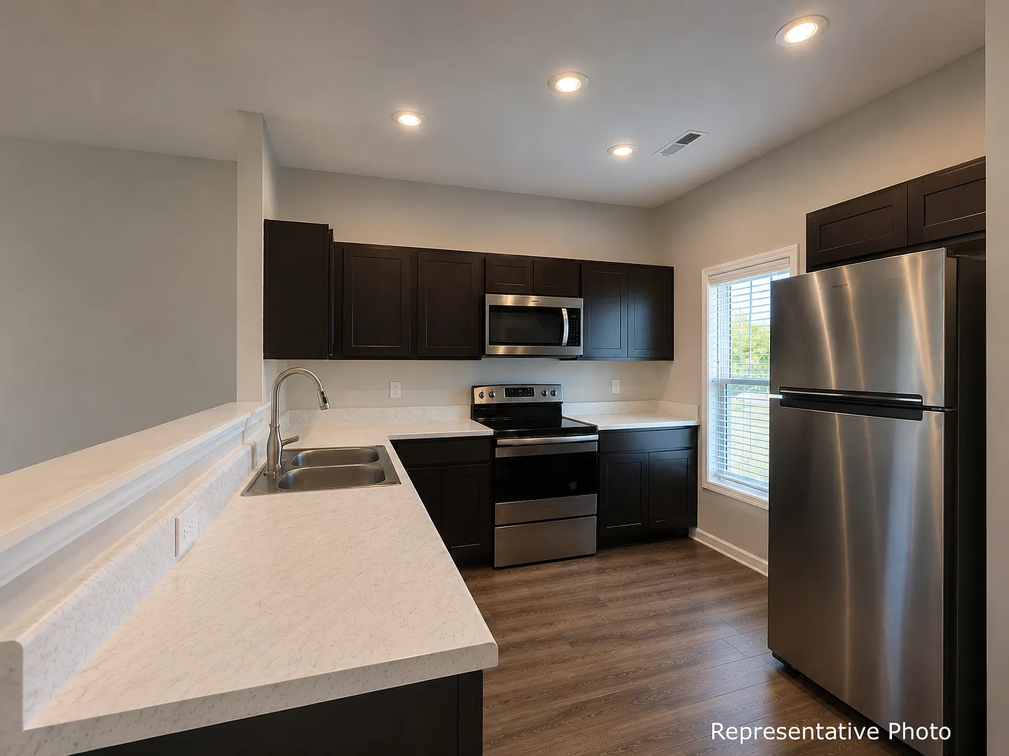2 Bed/2.5 Bath Townhome-Close to downtown Clayton! — Photo 2