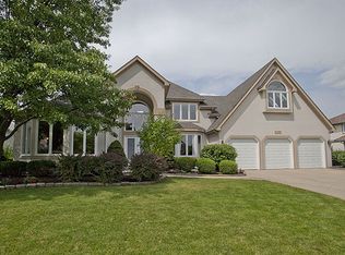 3435 White Eagle Dr, Naperville, IL
