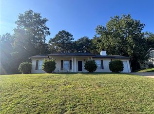 34 Shore Dr, Greenville, SC 29611