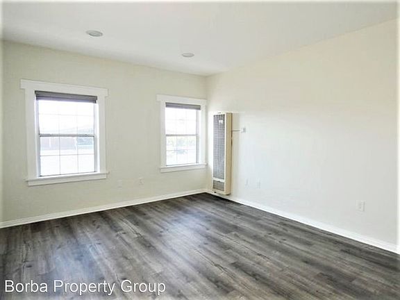 5th image of 2317 E 7th St #5