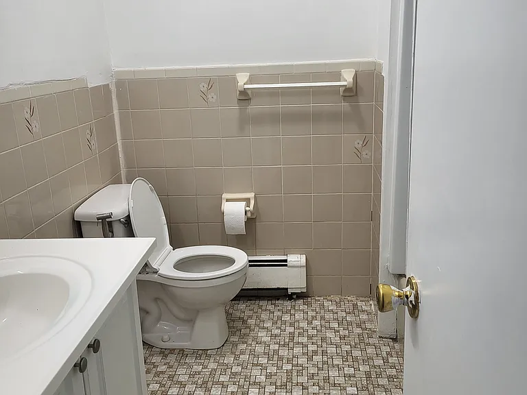 103 Beacon Ave — Photo 11