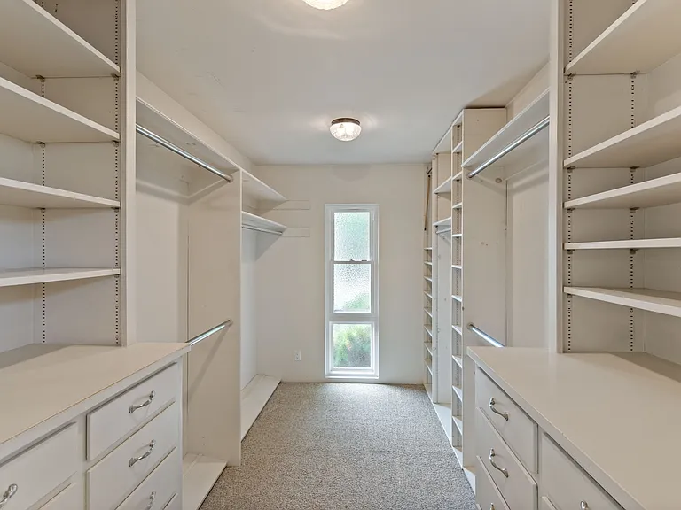 17537 Margate St #1 — Photo 14