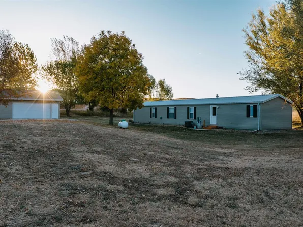 46260 1st Homestead Rd, Burwell, NE 68823