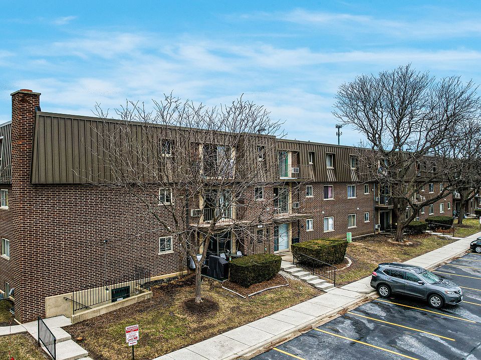 1st image of 567 Fairway View Dr APT 1C