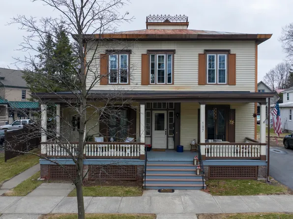 107 Lake Avenue, Saratoga Springs, NY 12866