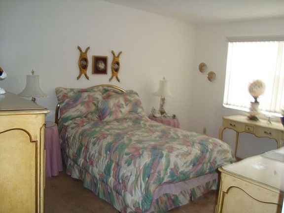 4th image of 10303 Sunrise Lakes Blvd APT 105