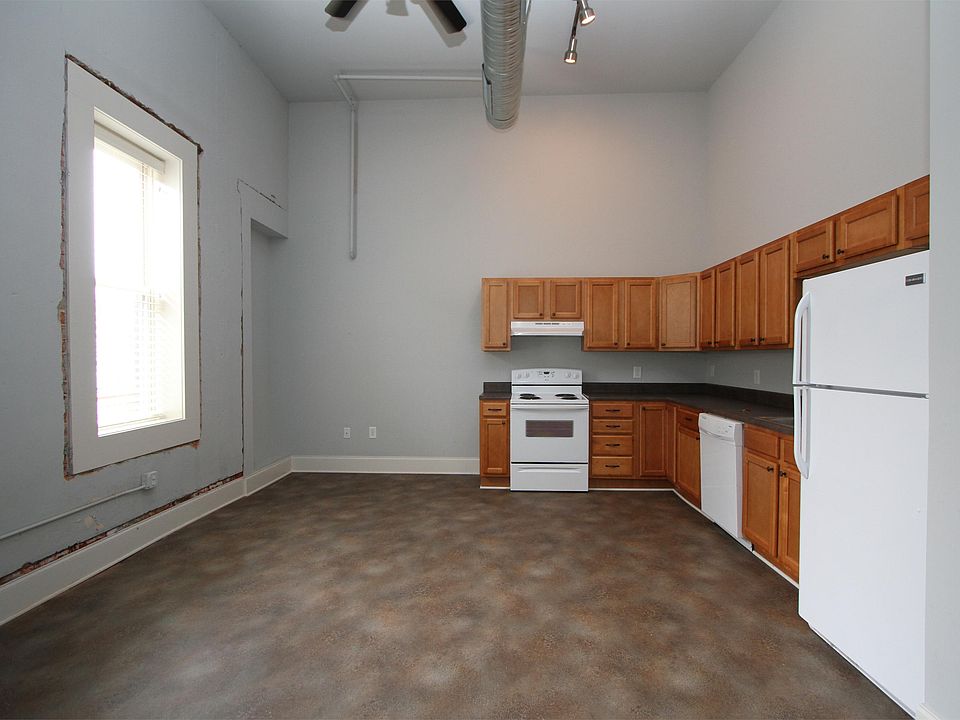 1st image of 249 Magnolia St APT 106