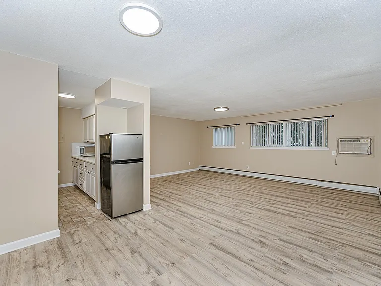 11 Crescent Dr #2 — Photo 14