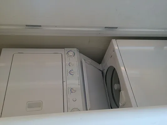 Rented by Evergreen Apartments BK | media 18