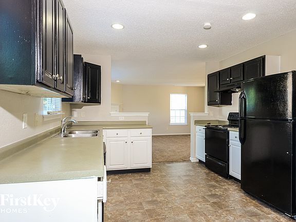 5th image of 10473 Windward Dr