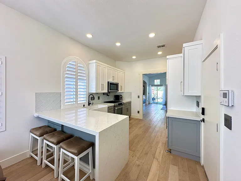 244 Silver Castle St — Photo 11