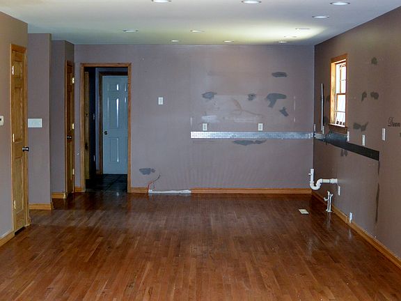 4th image of 2406 Cherie Ln