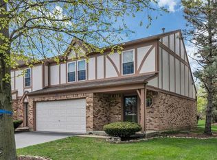 9241 Lakeview Dr, Orland Park, IL