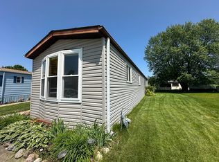 590 Hickory Glen Rd, Matteson, IL 60443