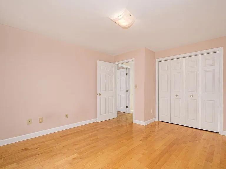 49 Washington St #2 — Photo 9