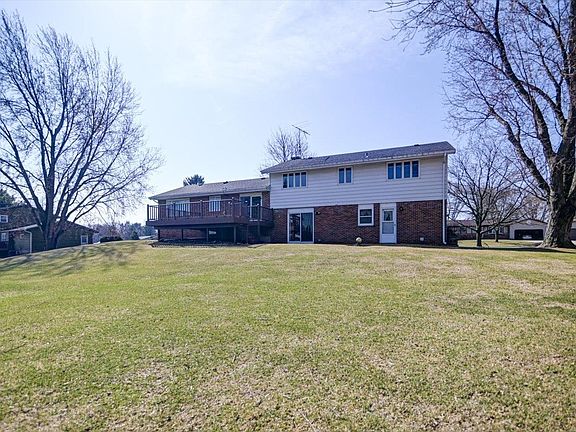 5th image of 2748 Hilltop Dr