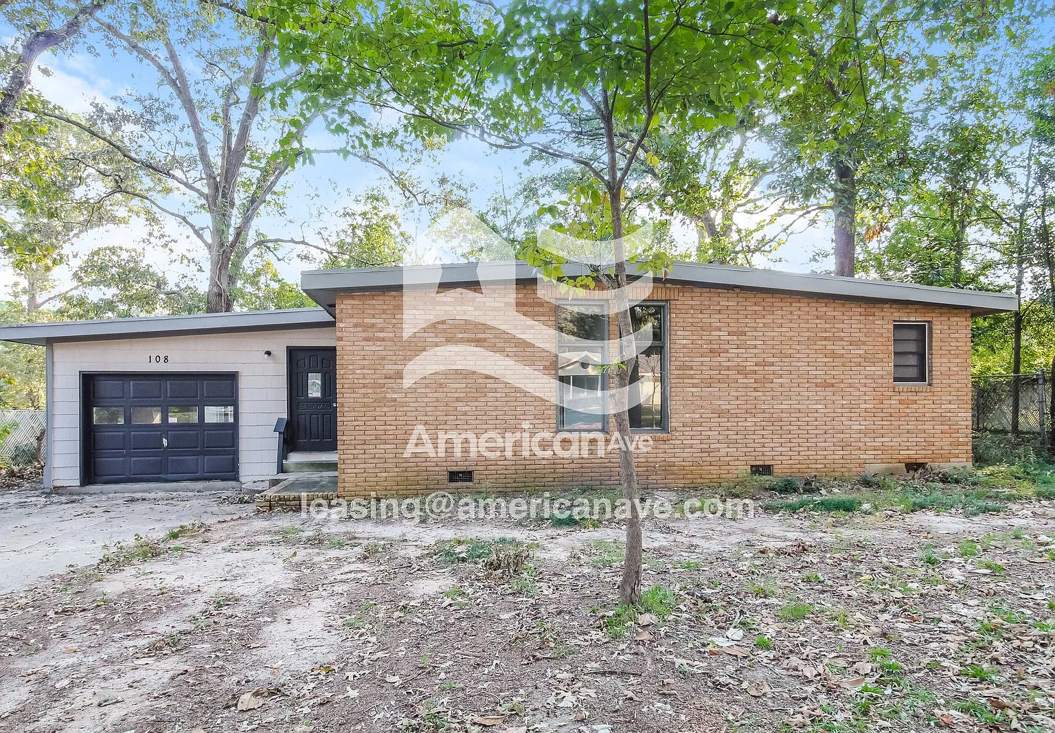 3 bed, 2.0 bath, 1295 sqft, $1,280 — Photo 1