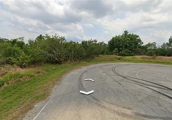 2nd image of 6857 Dickinson Dr