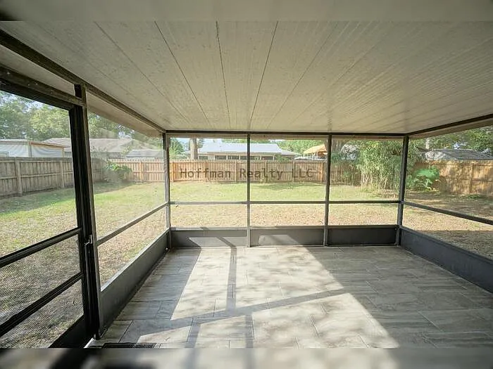 5117 Ellendale Ave — Photo 8