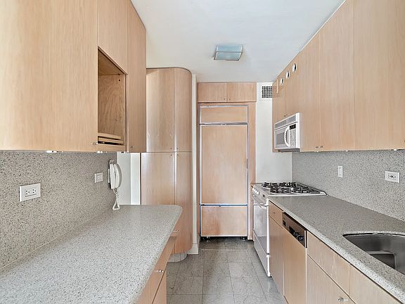 4th image of 180 W End Ave APT 4L