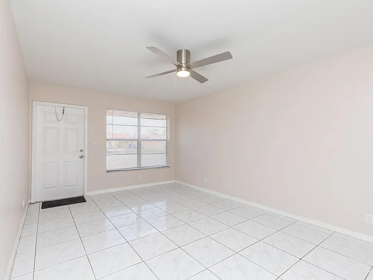 7750 SW 10th Ct #B — Photo 11