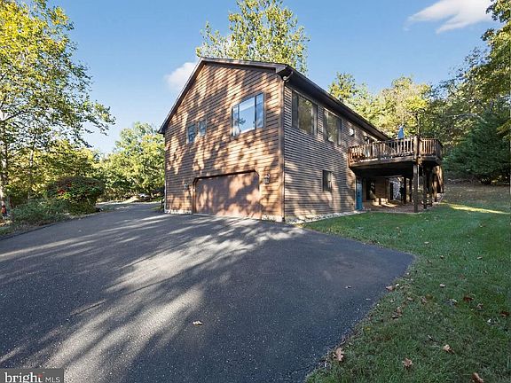 4th image of 174 Boone Ct