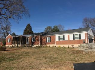 7907 Enon Dr, Roanoke, VA 24019