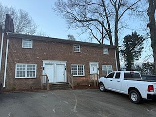 2nd image of 503 Burgin Dr E