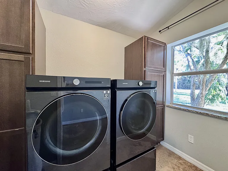 625 N Jackson Rd — Photo 28