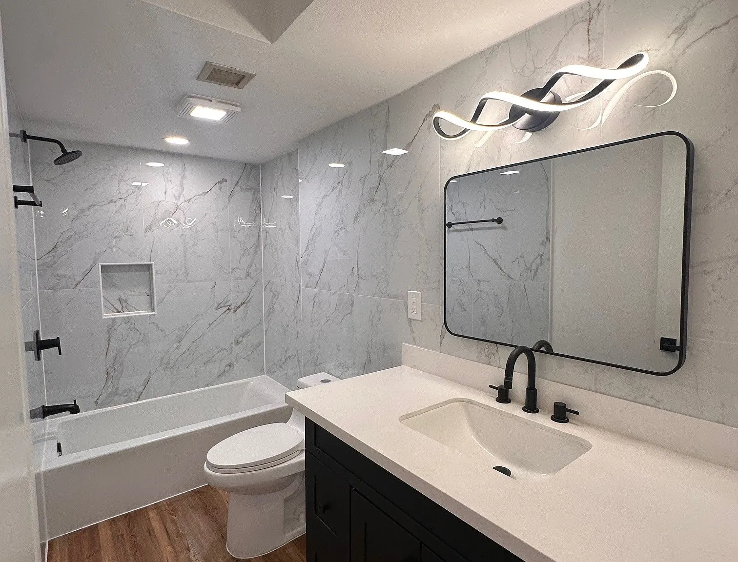 2 bed, 1198 sqft, $2,000 — Photo 2