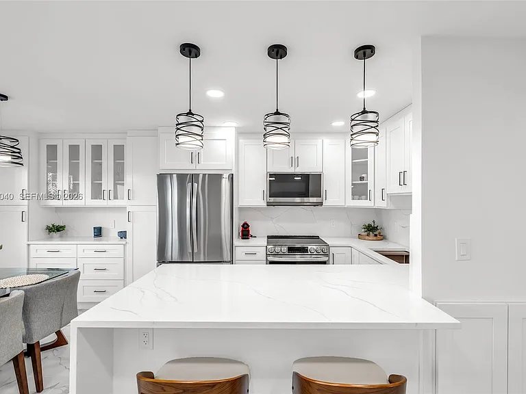 3042 Harwood Dr #3042-D — Photo 3